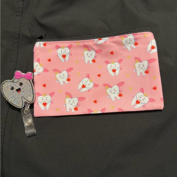 Accessories - Glitter Tooth Badge Reel with Pink Bow and Small Pouch